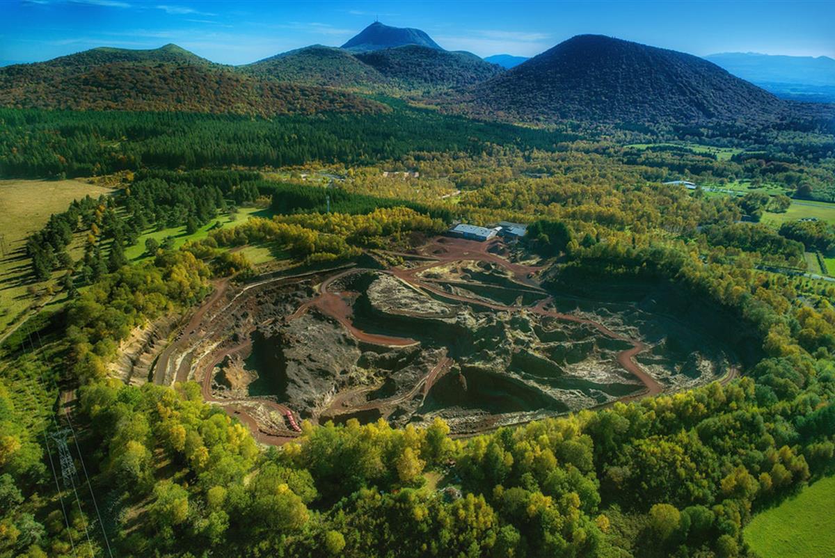 Le Volcan de Lemptegy
